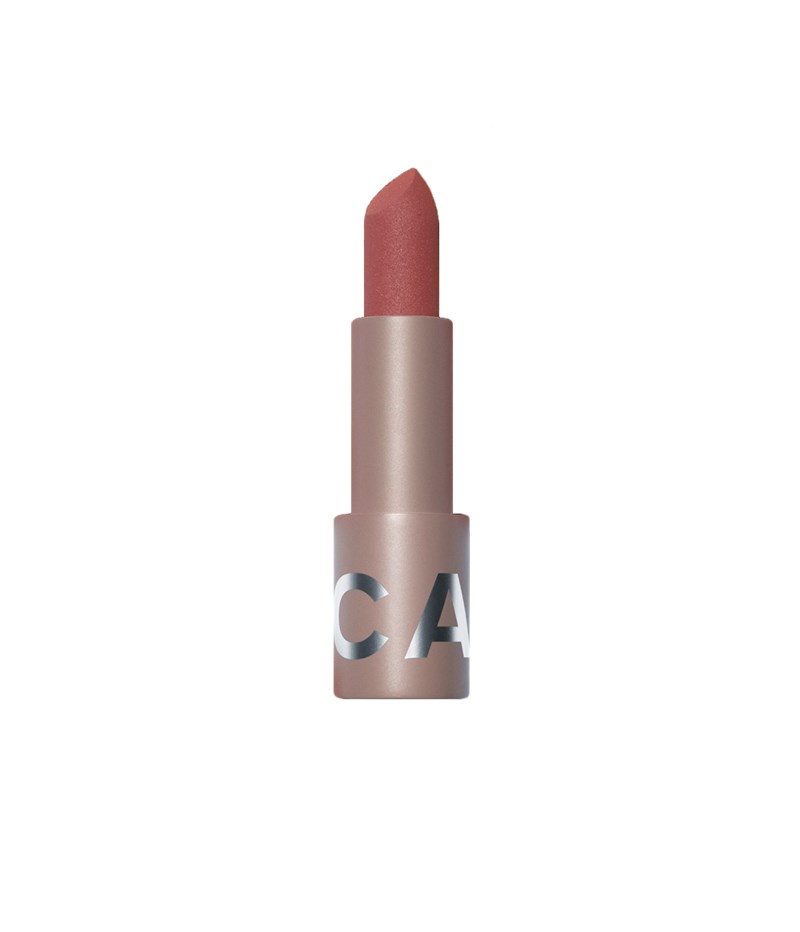 Lipstick eyes on me