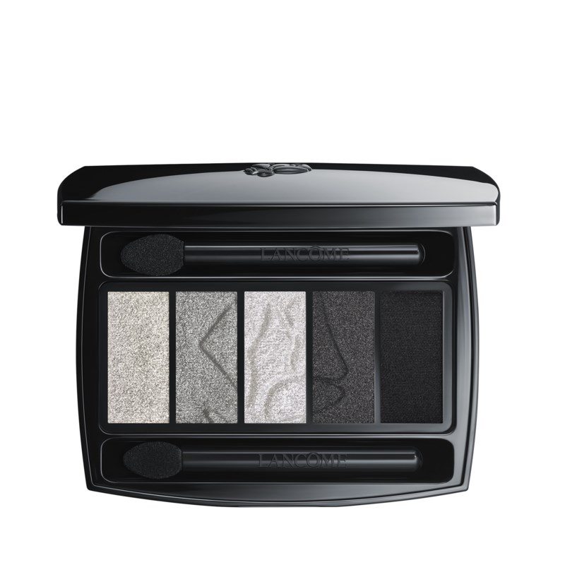 14 Smokey Chic