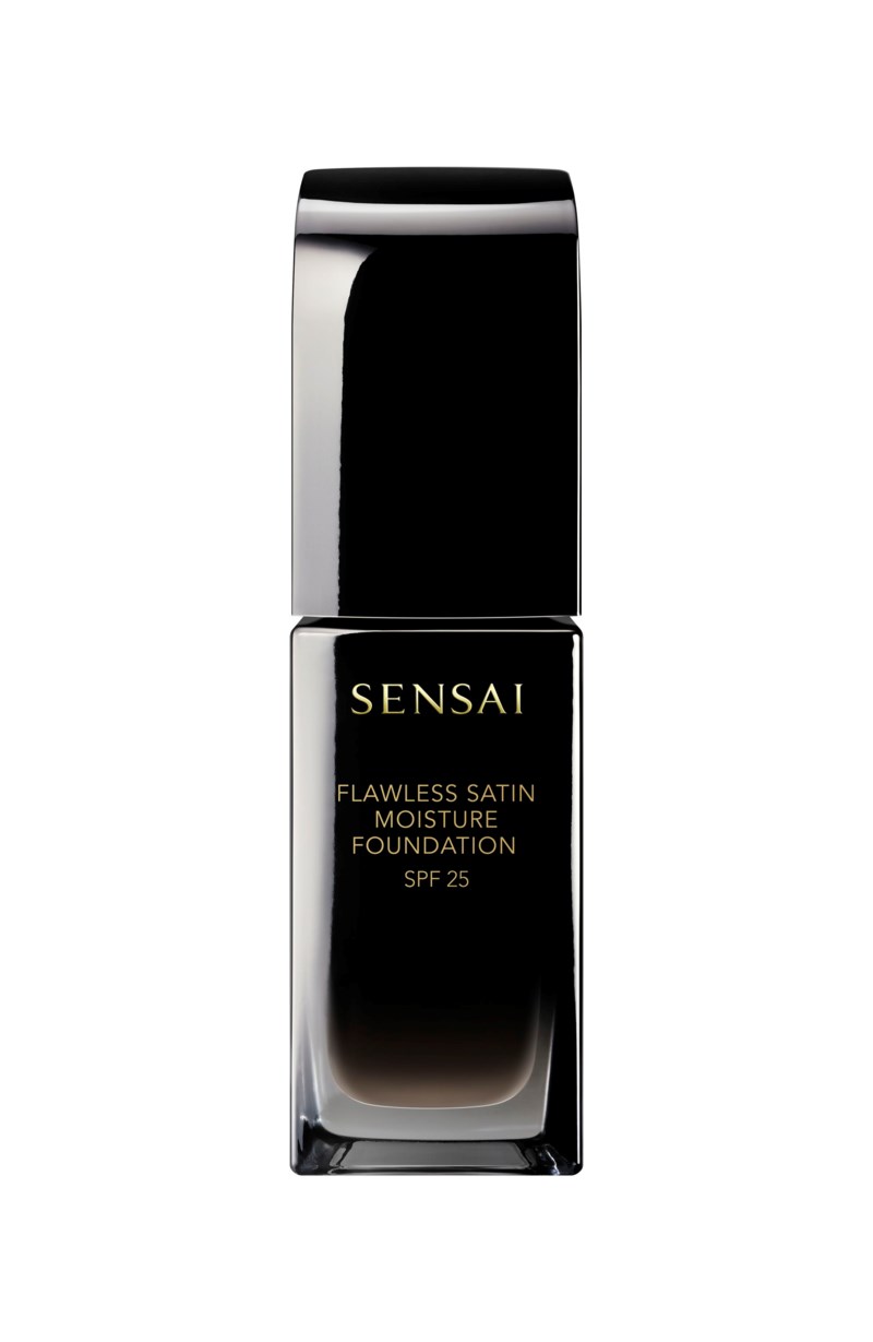 Flawless satin moisture foundation 204 honey beige 3