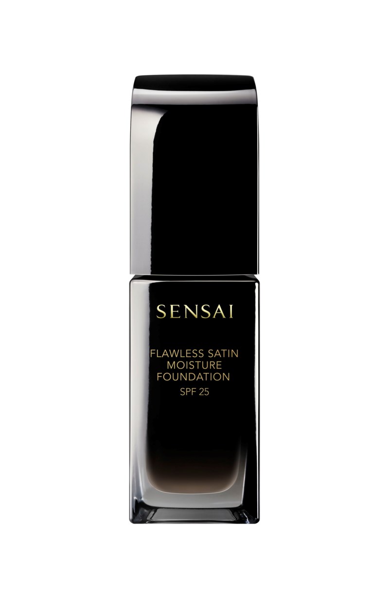 Flawless satin moisture foundation 204 honey beige 4