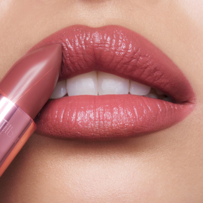 K.i.s.s.i.n.g lipstick night crimson 25