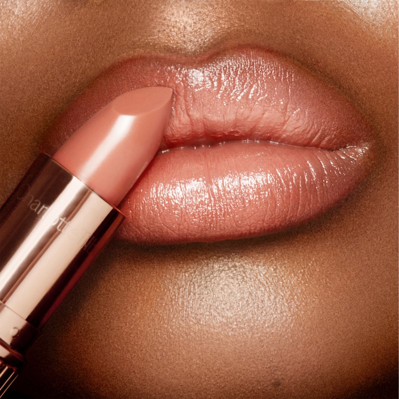 K.i.s.s.i.n.g lipstick night crimson 19