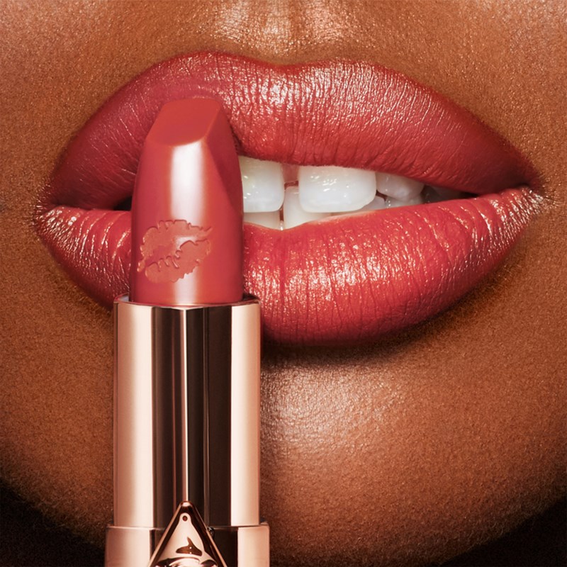 Hot lips 2.0 in love with olivia 2
