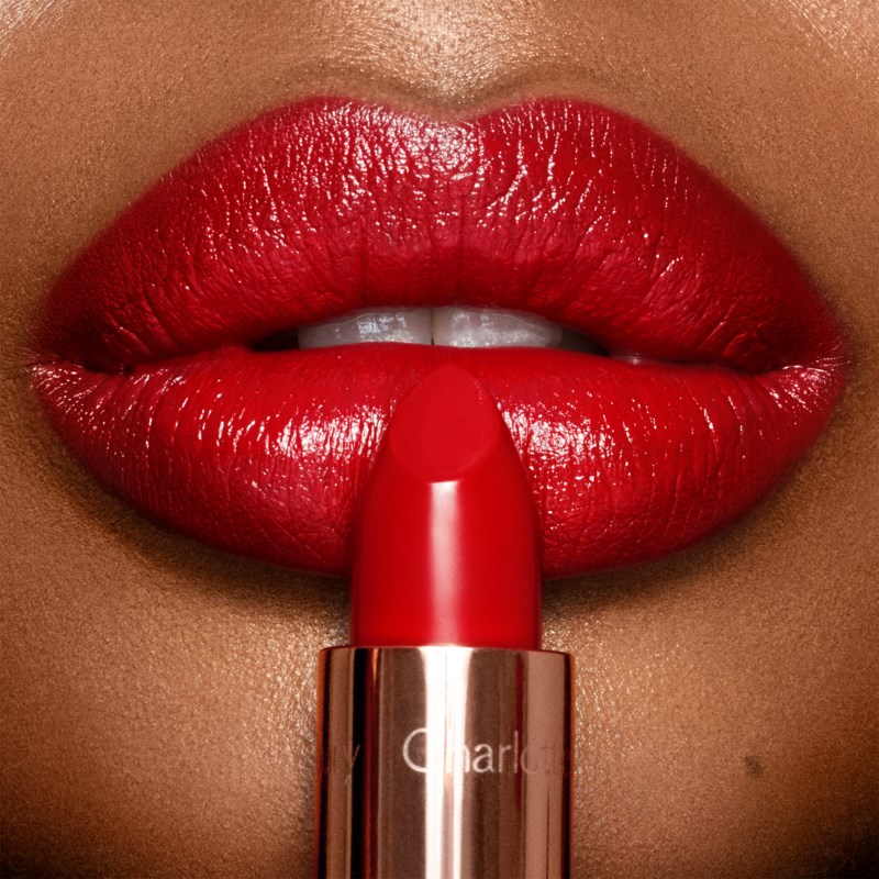 K.i.s.s.i.n.g lipstick night crimson 2