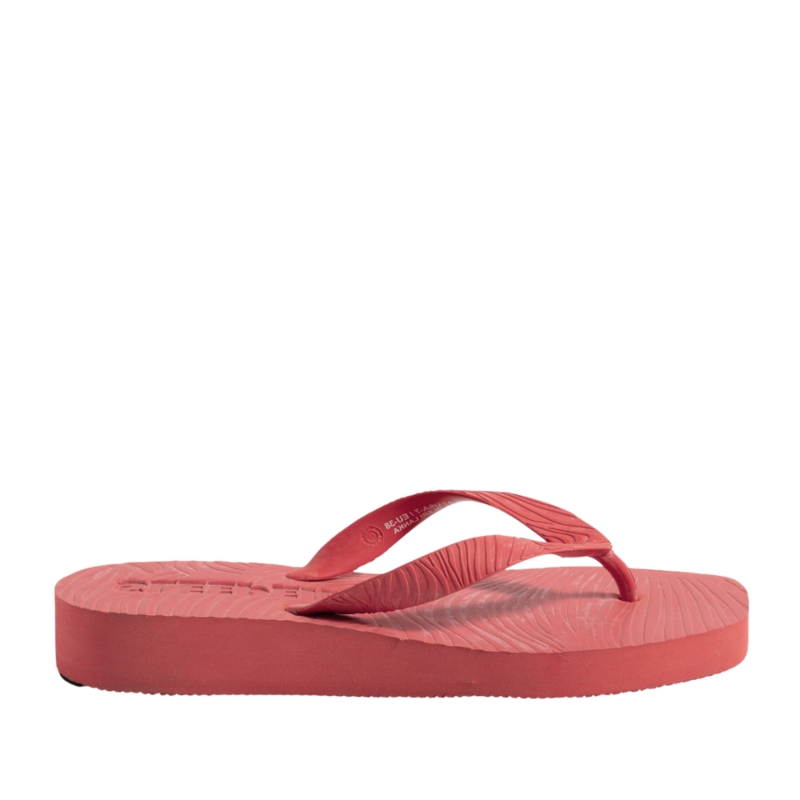 Tapered platform flip flop