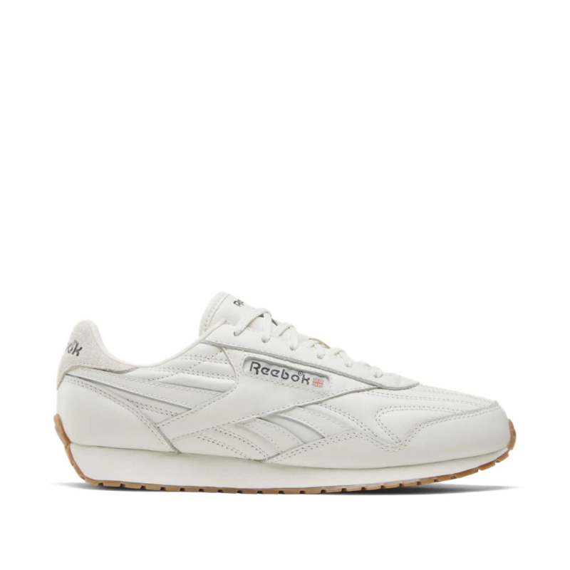 Classic az sneaker