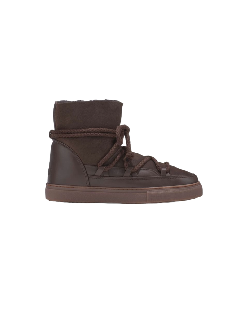 Classic sneaker