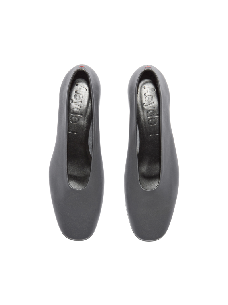 Delia pumps 8