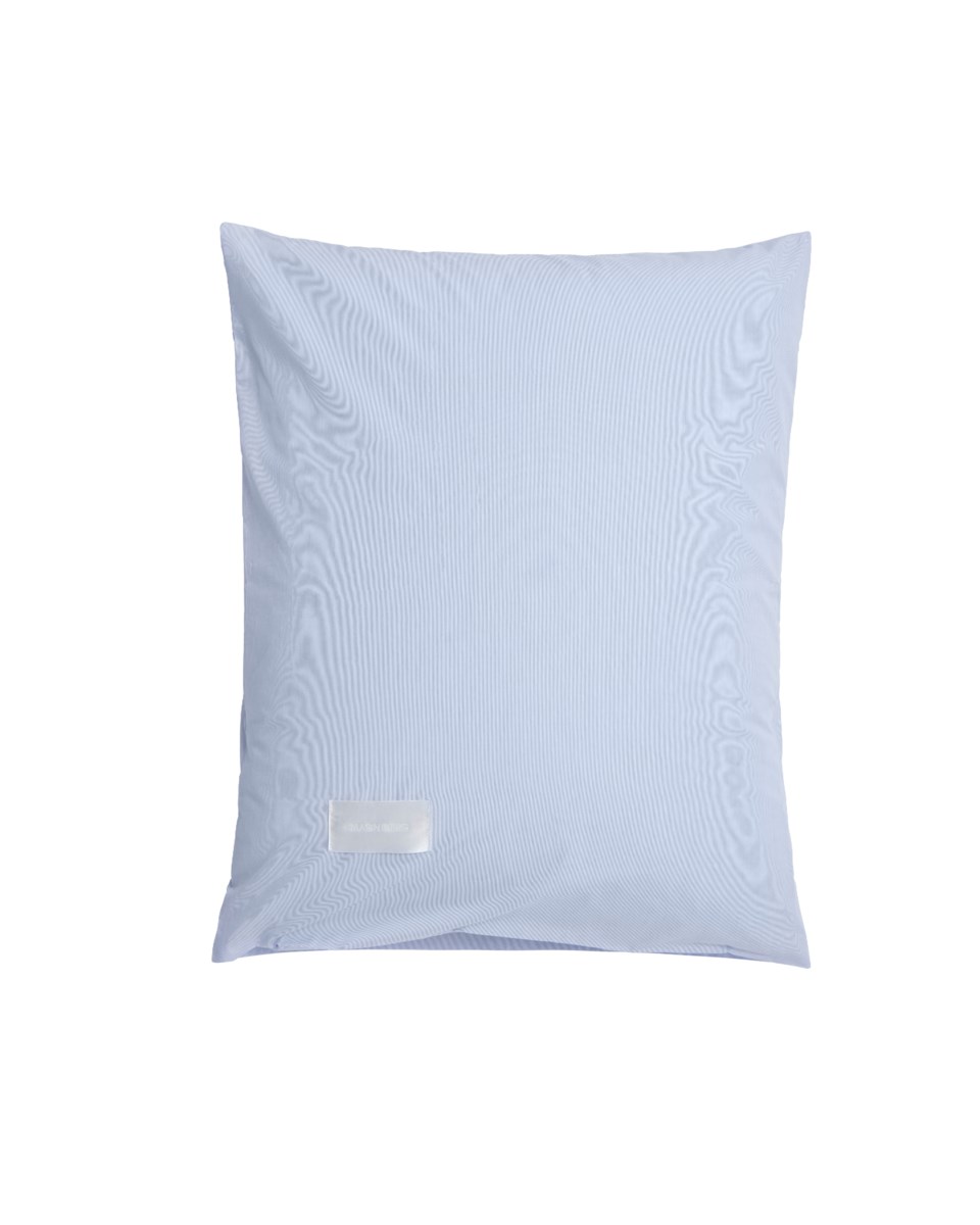 Wall st poplin mini stripe örngott light blue 50x60 cm, light blue från Magniberg