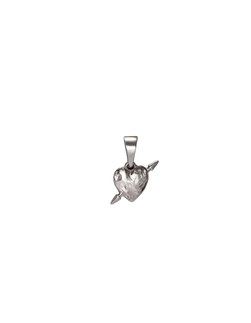 Tiny tuvstarrs heart charm