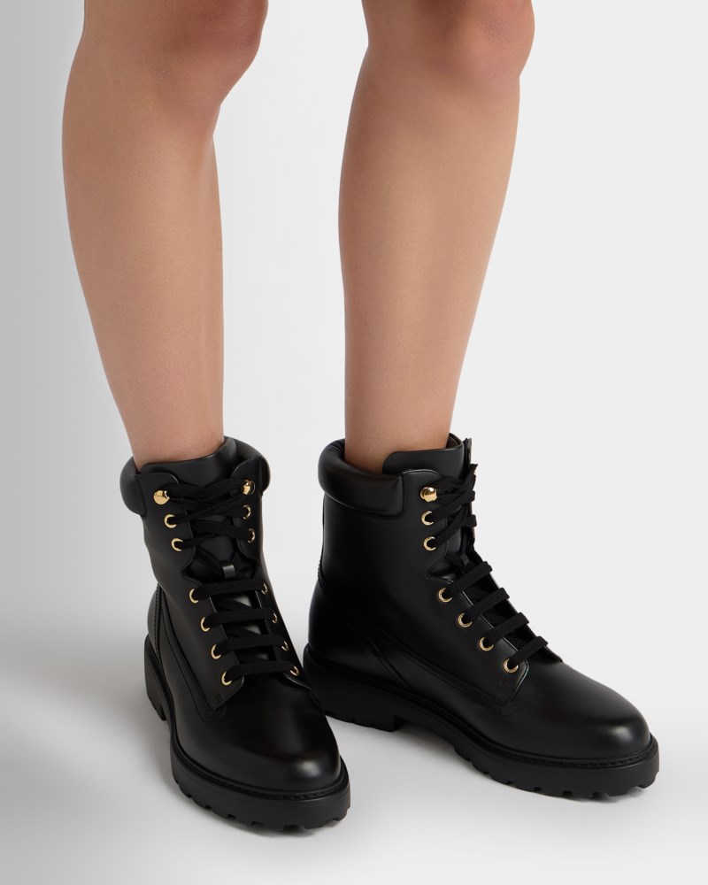 Boots galya 5