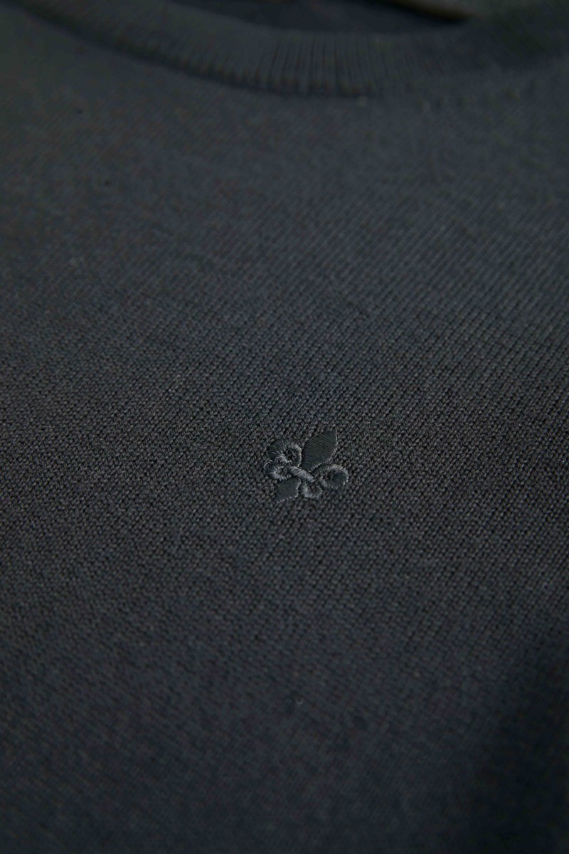 Stickad tröja oneck black 6