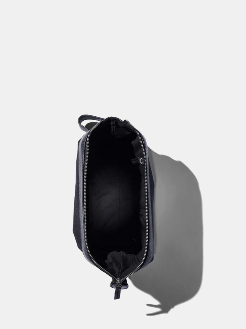 Neccessär wash bag canvas black 3