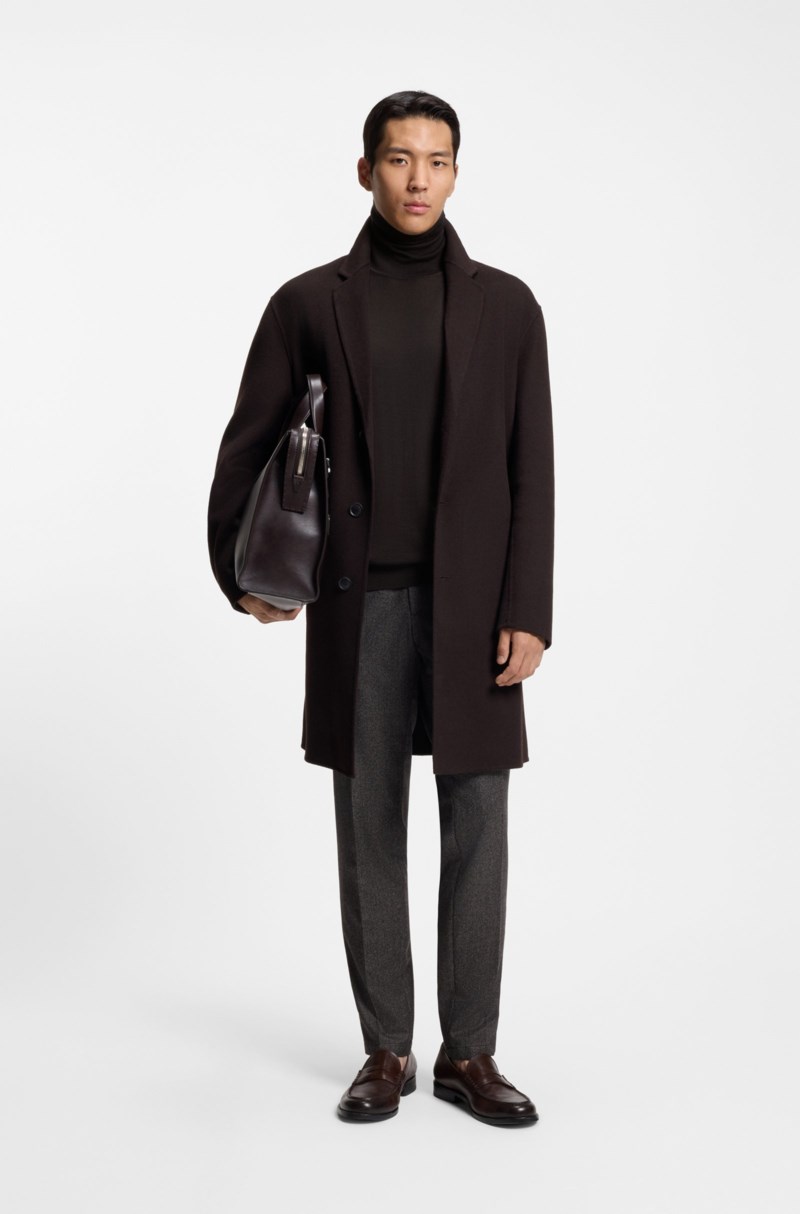 Stickad tröja rollneck dark brown 2