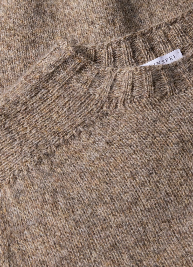 Stickad tröja brushed shetland sea moss 2
