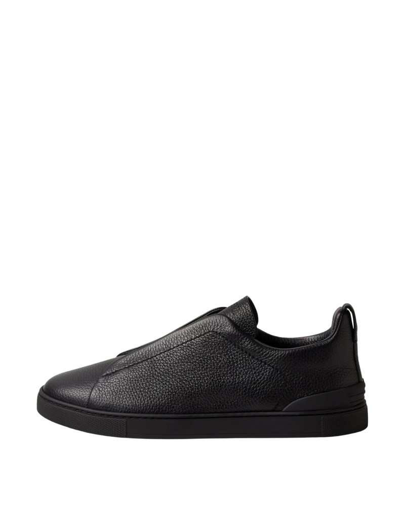 Sneakers triple stitch low top