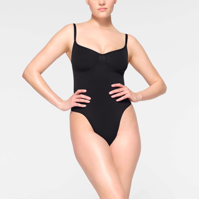 Bodysuit seamless sculpt thong sand 2