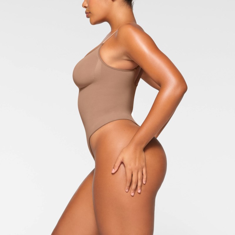 Bodysuit seamless sculpt thong sand 3