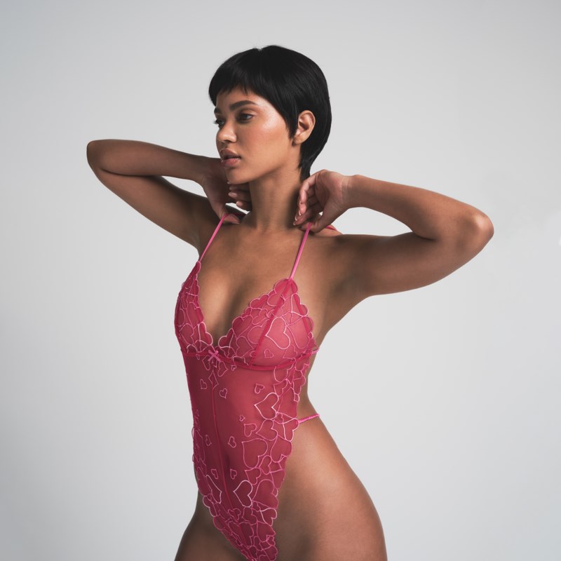 Teddy embroidered tulle 4