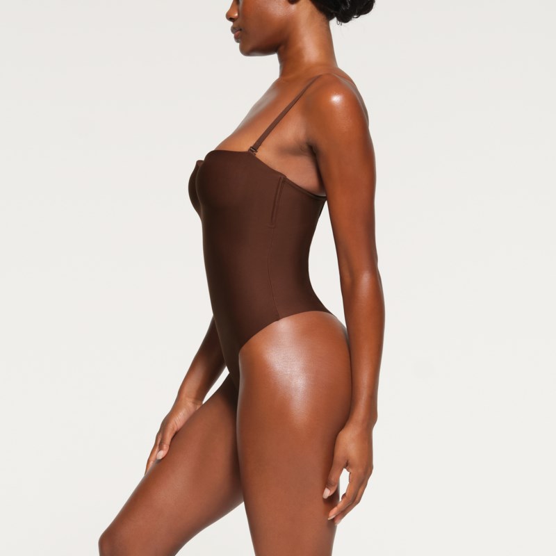 Bodysuit molded underwire 3