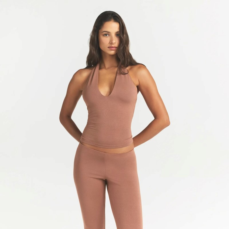 SKIMS Smooth layers halter top toppar dam – bild 3