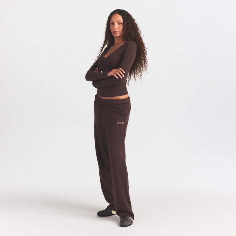 SKIMS Byxa cotton fleece straight leg pant with embossed logo dam – bild 3