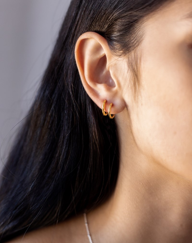 Örhänge love small hoops gold 2