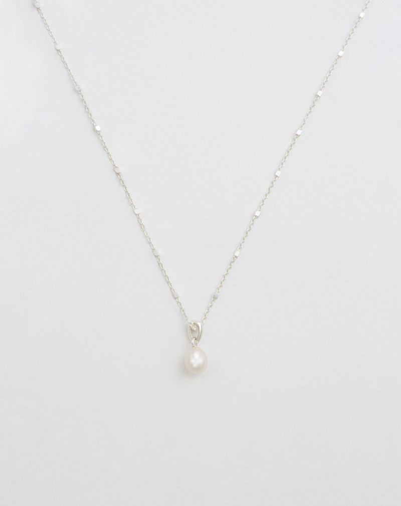 Halsband treasure single pearl silver 3