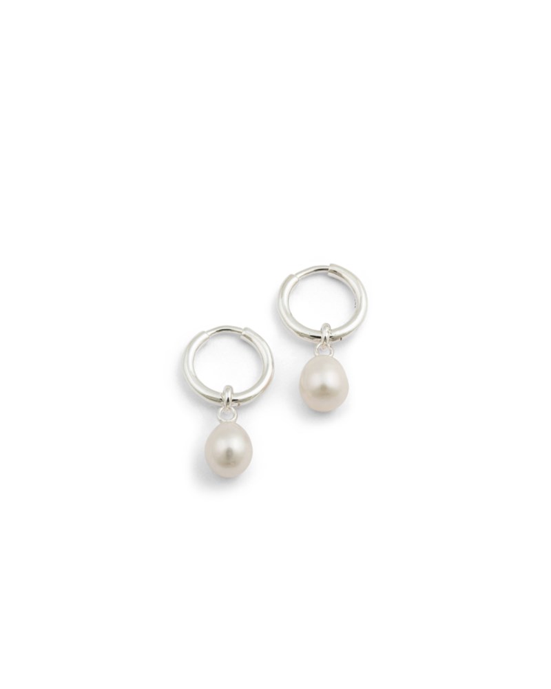 Örhänge treasure pearl hoops