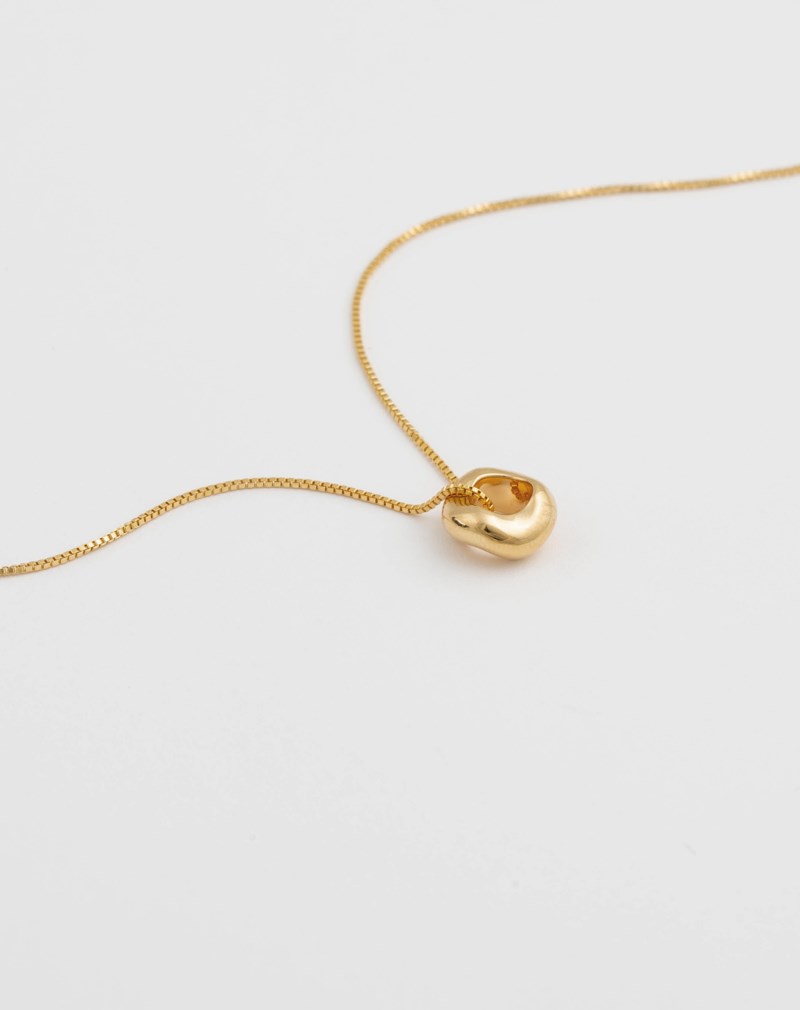 Halsband bolded wavy shiny gold 2