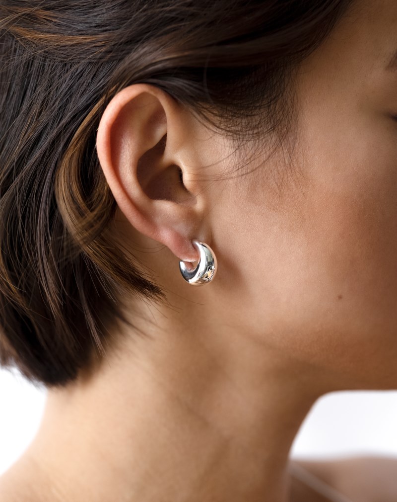 Örhänge bolded little sis earring silver 2
