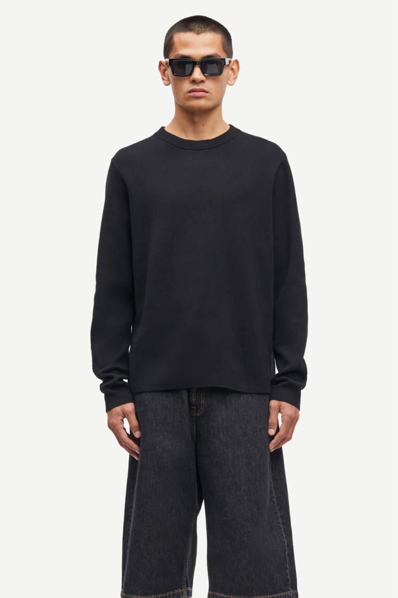Stickad tröja saniklas black 2
