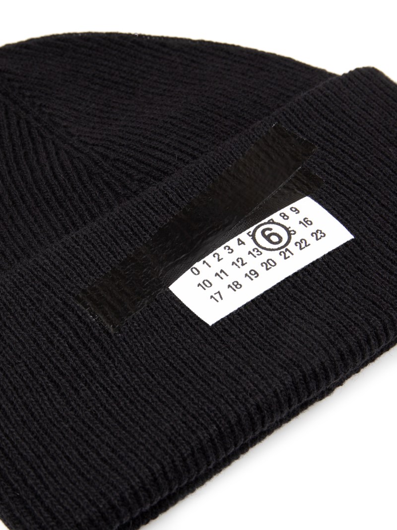 Mössa tape black 2