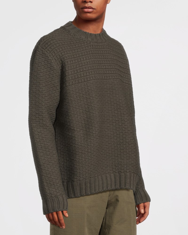 Stickad tröja mock neck pearl grey 3