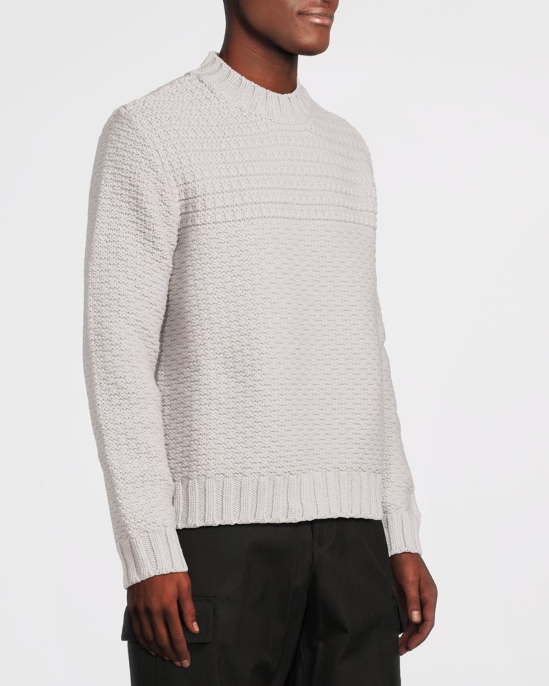 Stickad tröja mock neck pearl grey 3