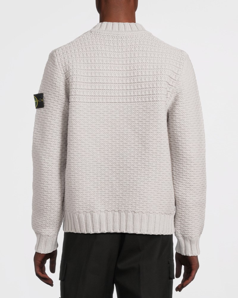 Stickad tröja mock neck pearl grey 4
