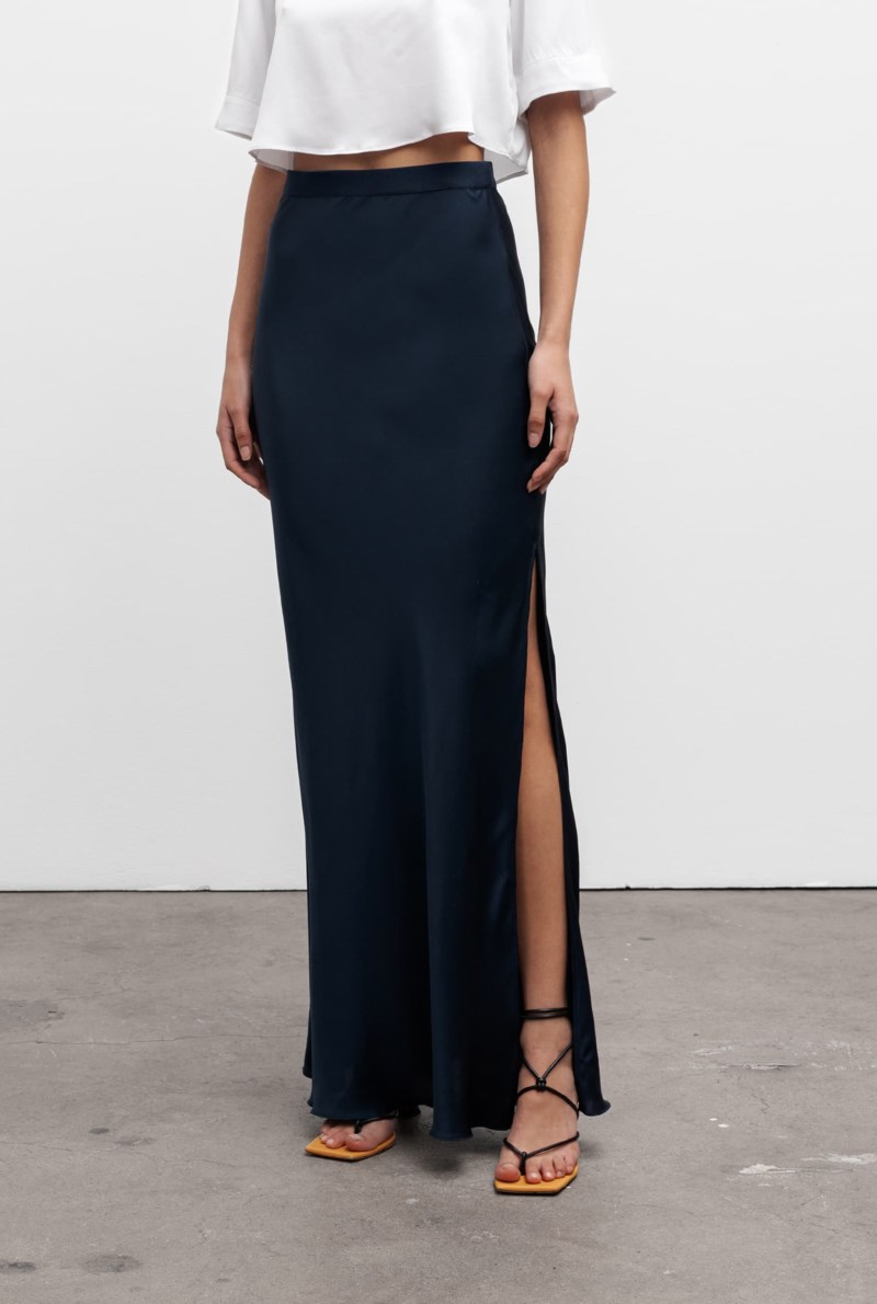 Kjol hana long midnight blue 2