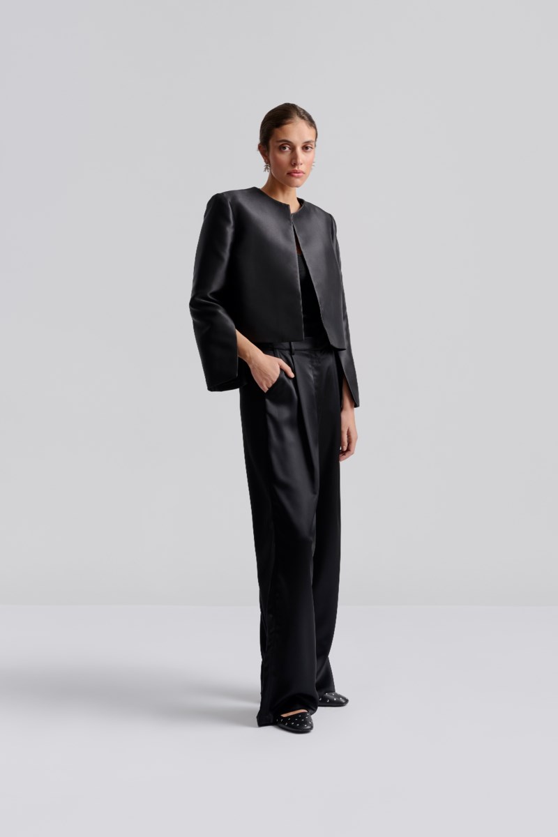 Blus ruthie cropped long sleeve 2