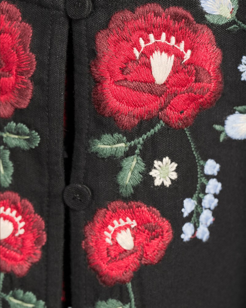 Rosaline embroidery l slv button up top svart 5