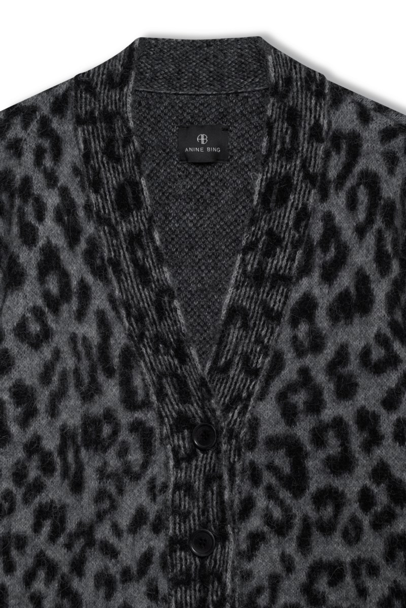 Cardigan banks leopard 2