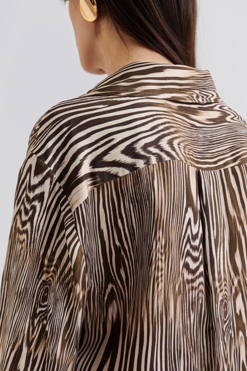 Skjorta emaline slits detail 4