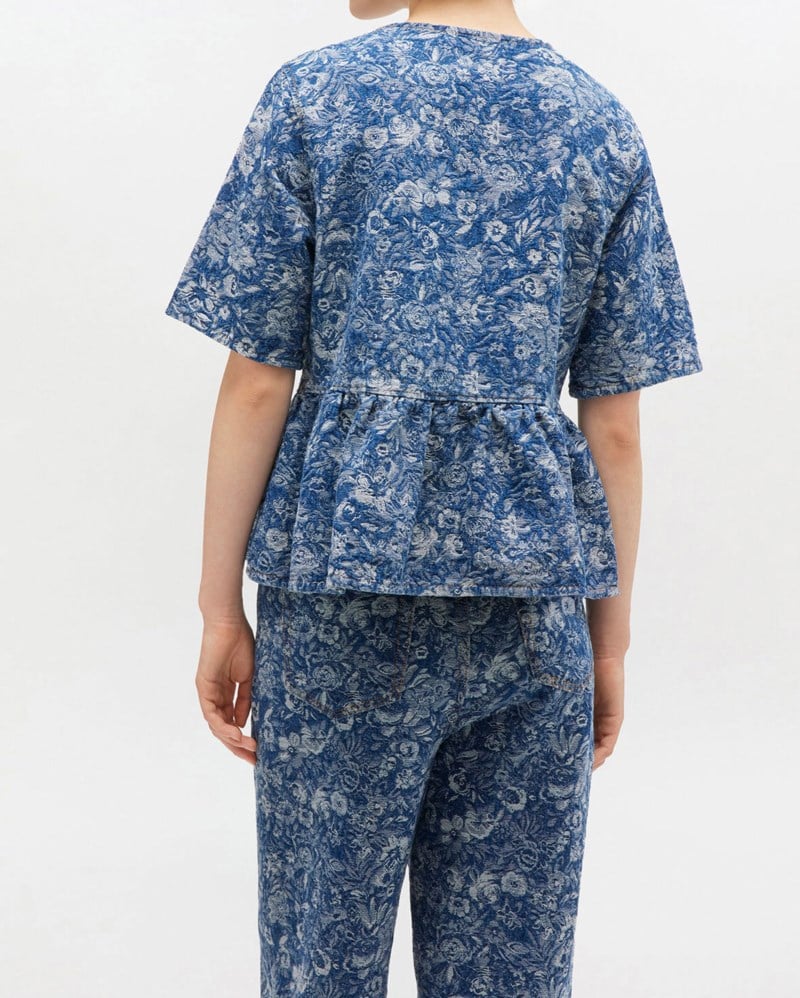 Blus tapestry 3