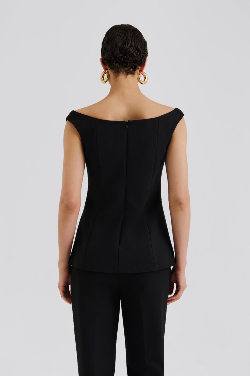Topp diora half shoulder 3