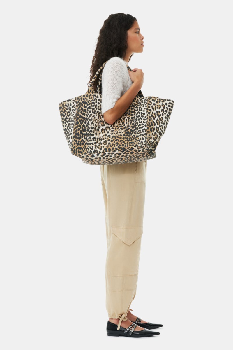 Ganni Tote shopper xxl pocket leo shoppingväskor & totes dam – bild 2