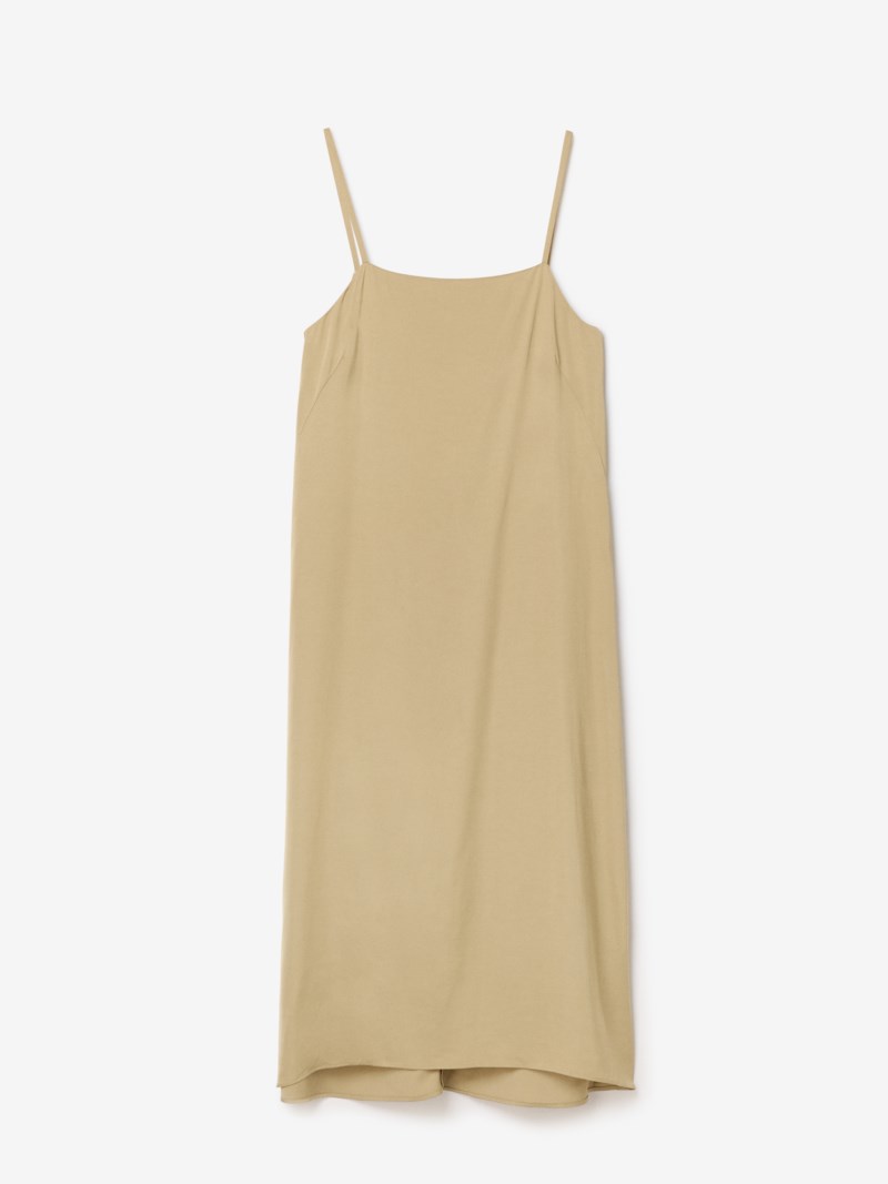 Dagmar Klänning chiffon cape dam – bild 2