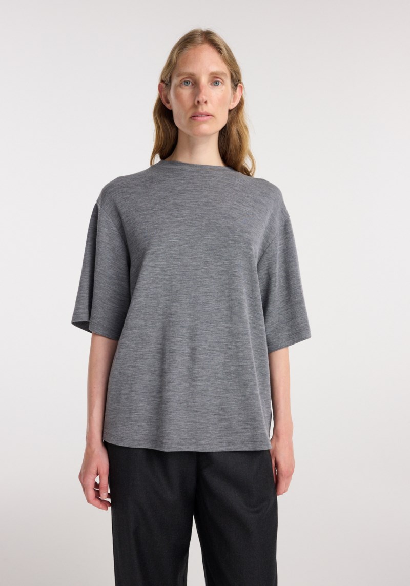 Róhe T-shirt oversized merino dam – bild 2