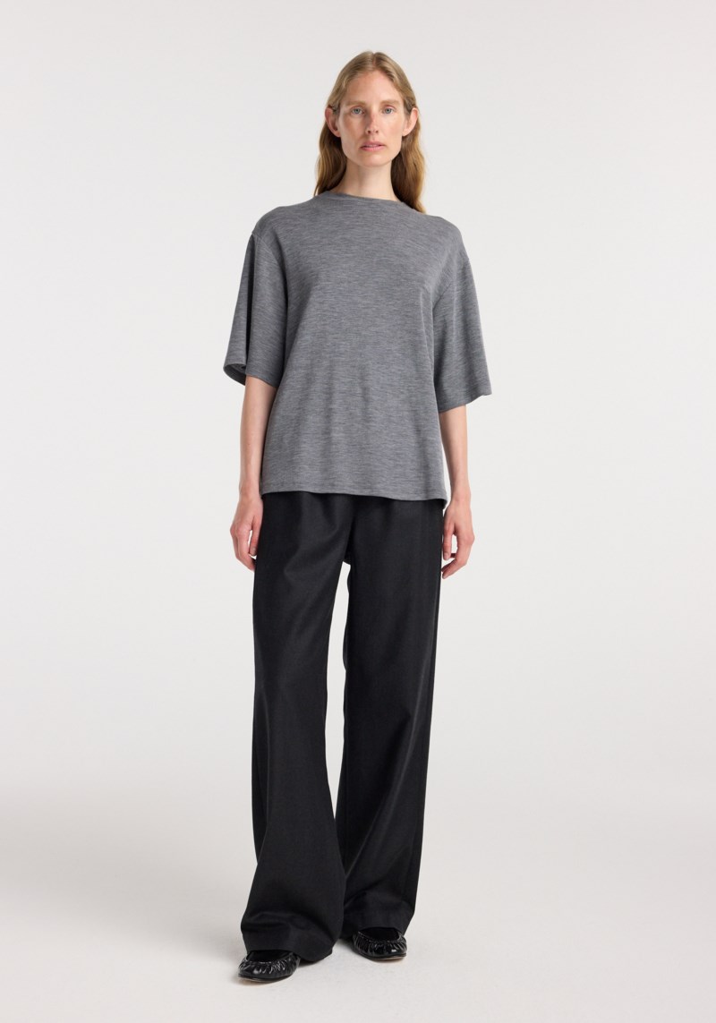 Róhe T-shirt oversized merino dam – bild 4