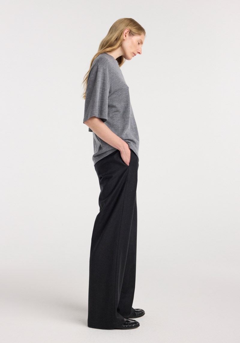 Róhe T-shirt oversized merino dam – bild 5