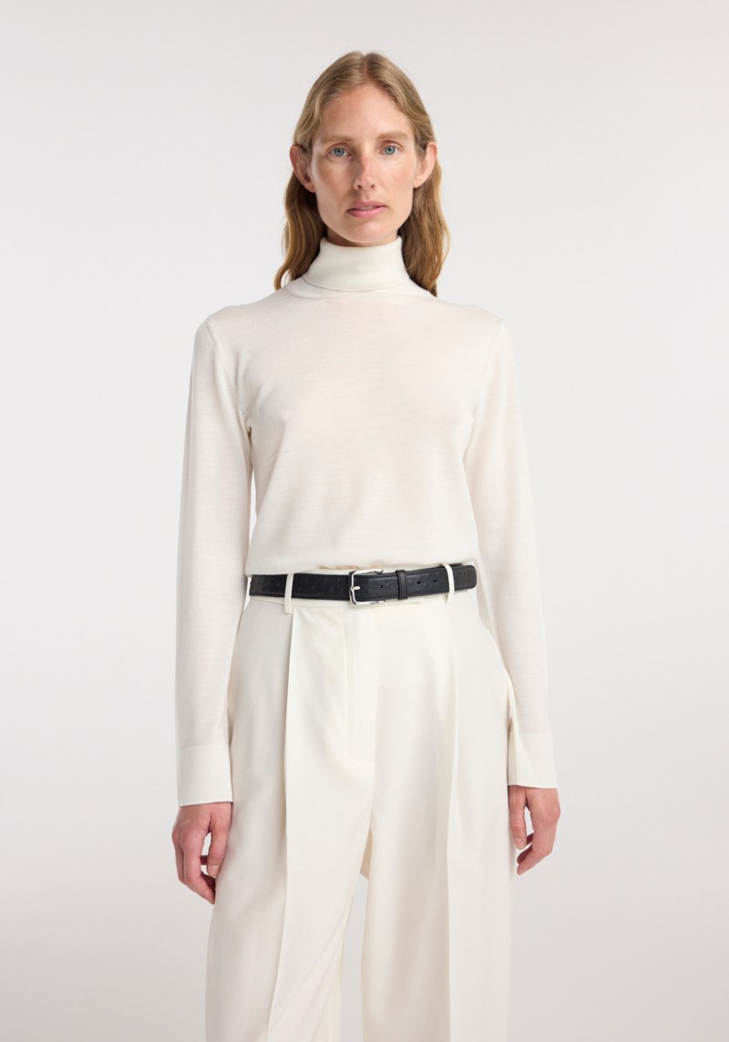 Róhe Turtleneck fine knit wool cashmere polotröjor dam – bild 2