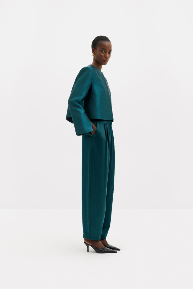 MALINA Blus ruthie slit sleeve satin dam – bild 5